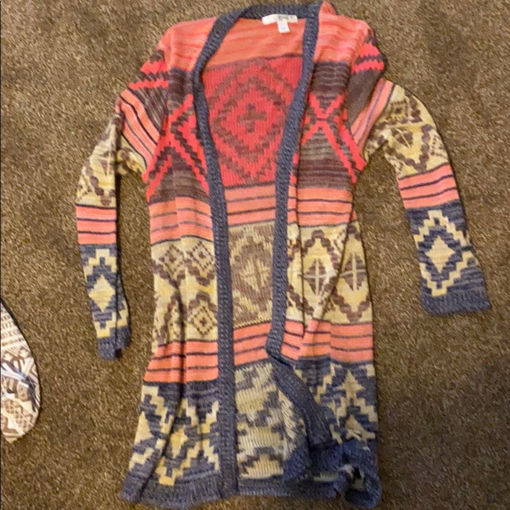Three cardigans - Picture 4 of 7